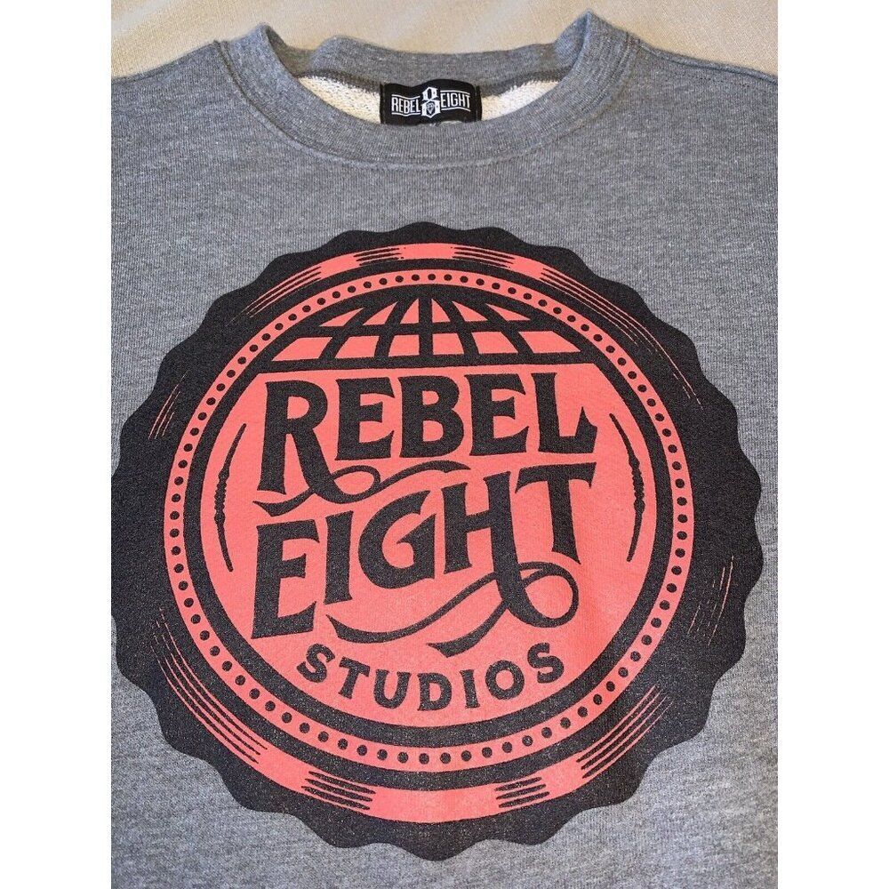 Rebel Eight Studios women’s Logo Long Sleeve Body Contour Sweatshirt LARGE